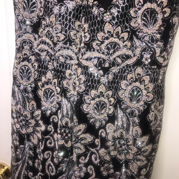 Badgley Mischka Beautiful Gown Dress Women’s - Picture 4 of 10